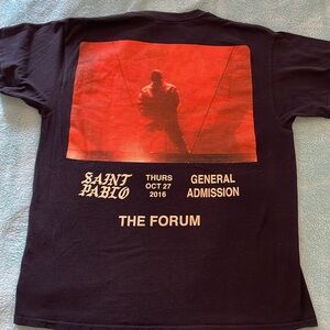 Kanye West Saint Pablo tour tee, size large